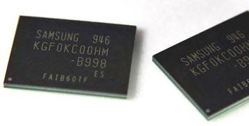 Samsung увеличивает объем карточки памяти microSD до 32 ГБ 